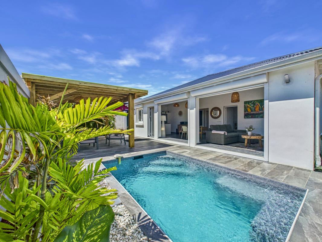6.Guadeloupe Saint-François- location villa 4 peorsnnes-piscine